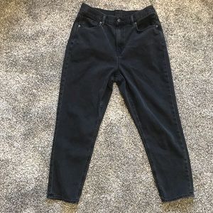 American Eagle black Mom Jean